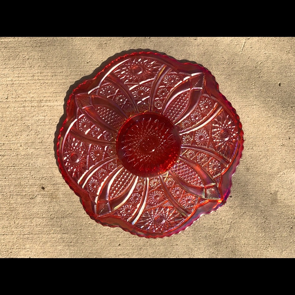 ANTIQUE/VINTAGE LARGE INDIANA CARNIVAL RED PLATE